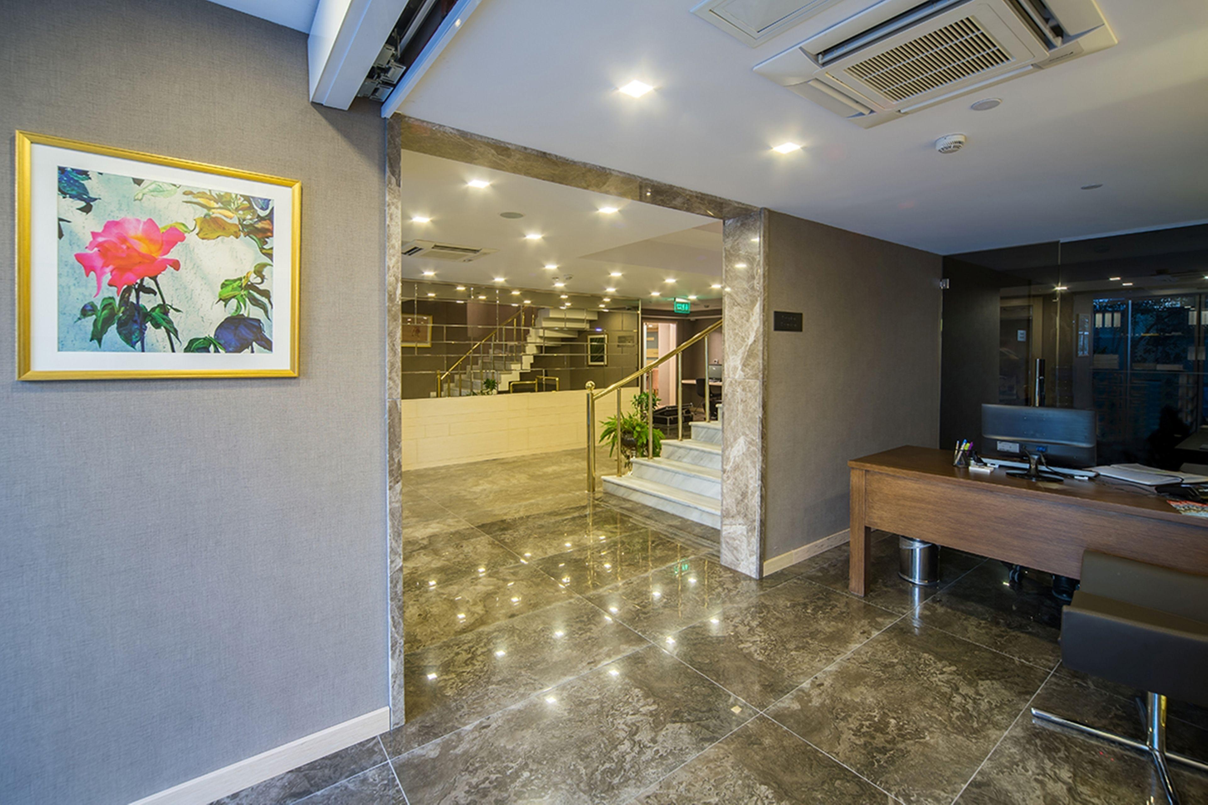 Molton Monapart Mecidiyekoy — Photos 3